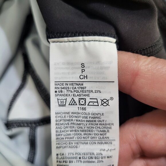 OLD NAVY ACTIVE POWERSOFT HIGH RISE 7/8 LEGGING GO DRY SMALL BLACK FOIL DAMASK - Picture 8 of 8